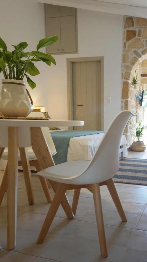 Studio Eleni - Oasis Holiday Houses Коккинос Пиргос Экстерьер фото