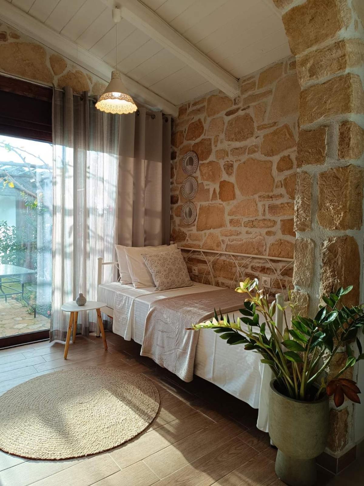 Studio Eleni - Oasis Holiday Houses Коккинос Пиргос Экстерьер фото